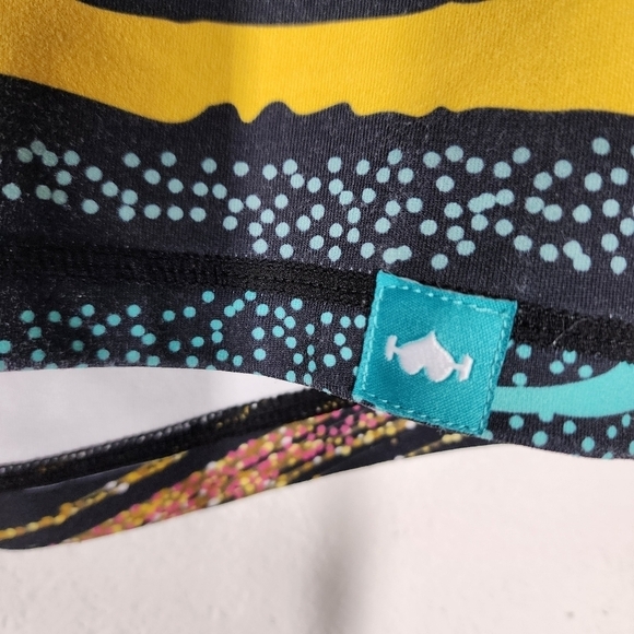 WODBOTTOM MID-RISE ATHLETIC BOOTY SHORTS - Picture 2 of 5